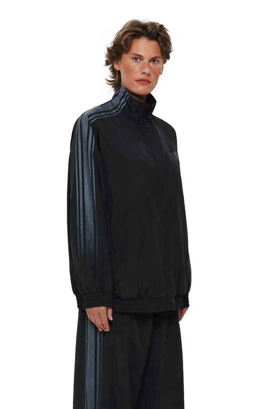 Чорна спортивна куртка 