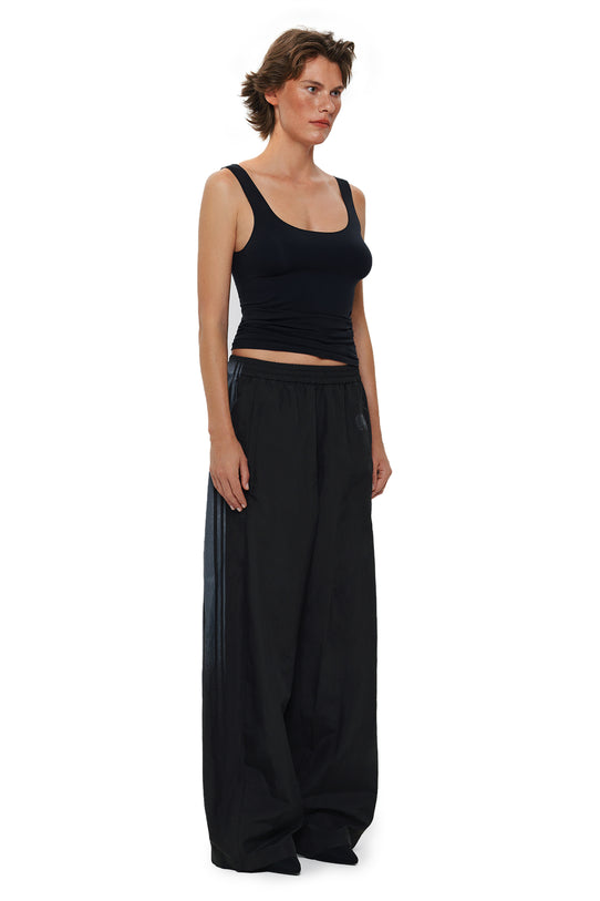 Чорні спортивні штани 