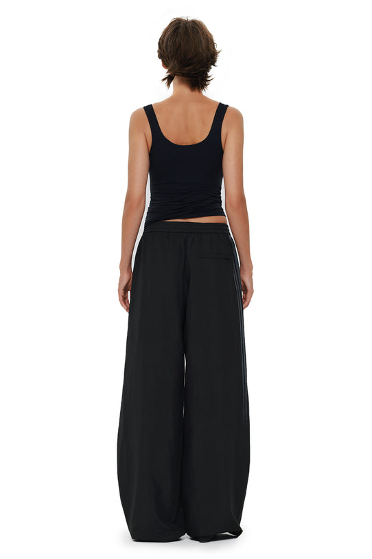 Чорні спортивні штани 